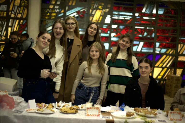 Разом творимо добро: яким був осінній ярмарок філологічного факультету