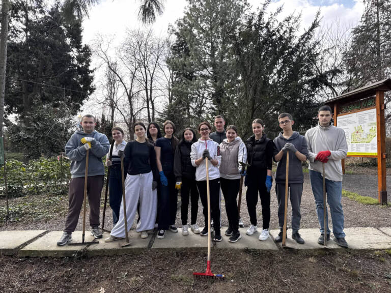 Future biologists organized a large-scale cleanup at the UzhNU Botanical Garden